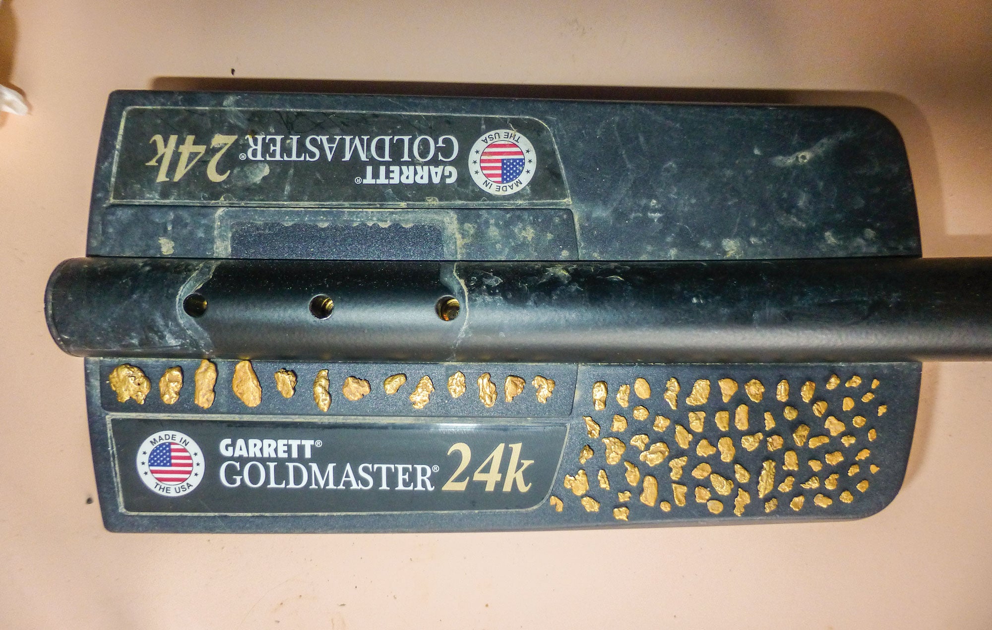 Goldmaster 24k with 6" x 10" DD Waterproof Searchcoil, Headphones, 8 "AA" Rechargeable Batteries, and Battery Charger